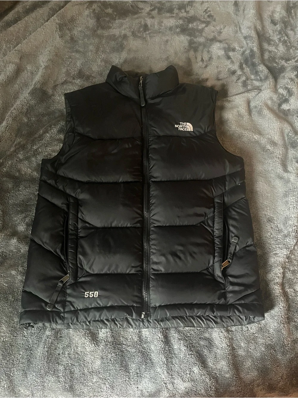 The North Face Black 550 Down Puffer Vest. Size Large. Great condition.